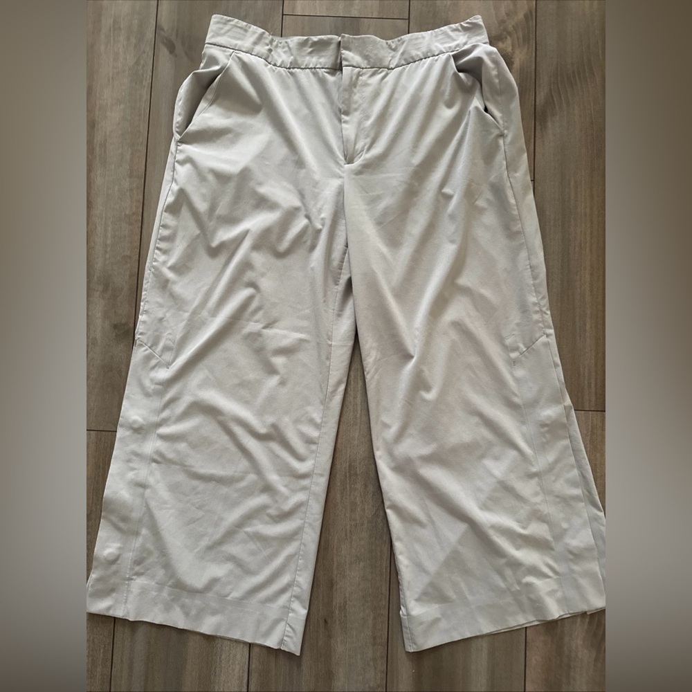 Athleta Tribeca Crop Pant Wife Leg Grey Size 12
